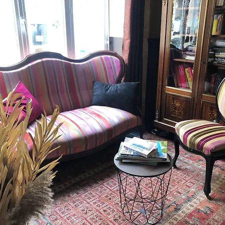 Au Coeur De Bed & Breakfast 3*