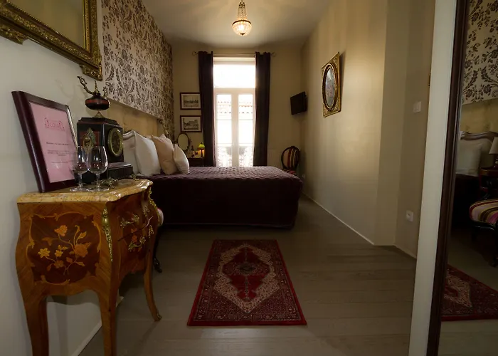 Au Coeur De Bed & Breakfast 4*